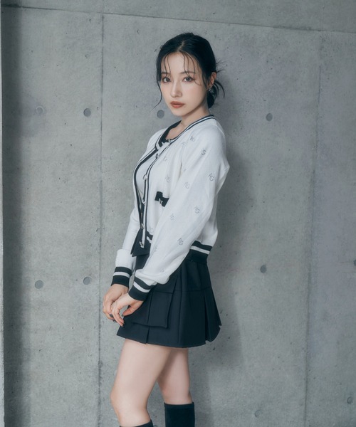 ANDGEEBEE（アンジービー）の「ラインストーンパターンアンサンブルニット（アンサンブル・レディース・アイボリー/ブラック・FREE）」の6枚目の写真