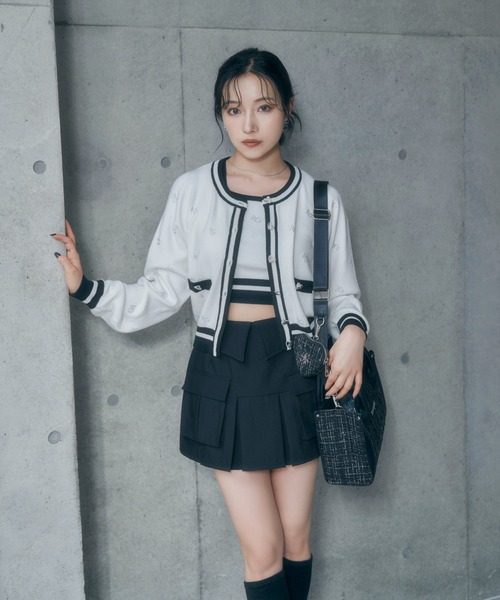 ANDGEEBEE（アンジービー）の「ラインストーンパターンアンサンブルニット（アンサンブル・レディース・アイボリー/ブラック・FREE）」の7枚目の写真