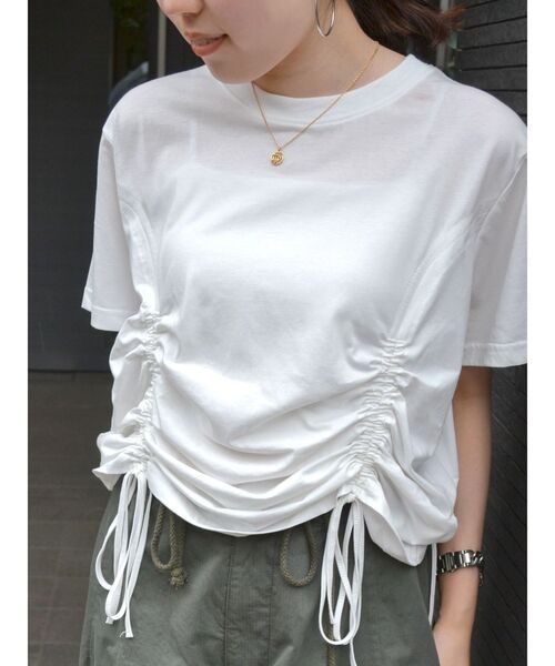 Ungrid（アングリッド）の「ギャザーデザインハーフスリーブTee（Tシャツ/カットソー・レディース・レッド/ライトグレー/オフホワイト・FREE）」の22枚目の写真