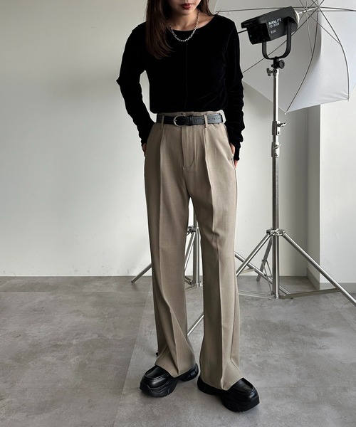 apres jour mignon（アプレジュールミニョン）の「シアーベロアトップス【ZOZOTOWN限定アイテム】（Tシャツ/カットソー・レディース・グリーン/ネイビー/ブラック/アイボリー・X-LARGE/フリー）」の12枚目の写真