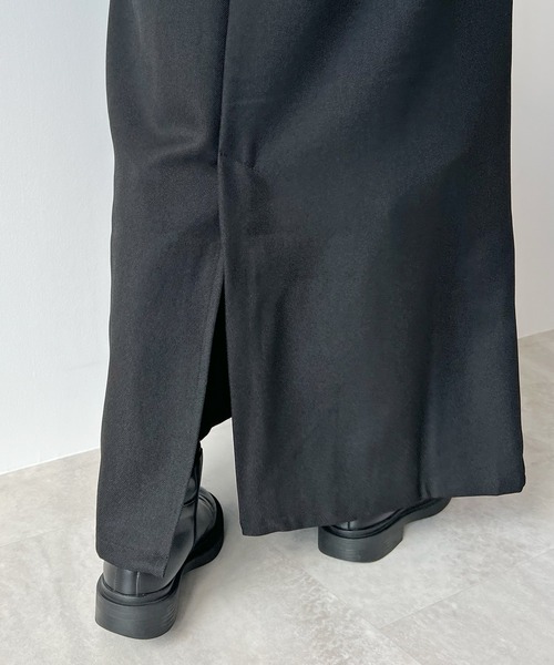 STELLA FISH(ステラフィッシュ)の「Shoulder Belt Jumper Skirt(スカート・レディース・ブラック/ベージュ・FREE)」の12枚目の写真