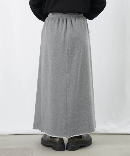 LUCA/LADY LUCK LUCA（ルカ/レディラックルカ）の「LC/LLL 裏毛マキシスカート（スカート・レディース・ブラック/ライトベージュ/グレー・FREE）」の6枚目の写真