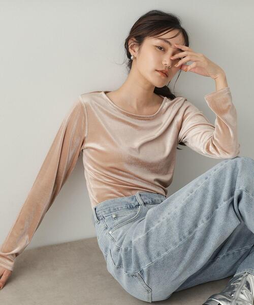 OPAQUE.CLIP（オペークドットクリップ）の「◆《CanCam掲載》ベロアトップス【洗濯機洗い可】（Tシャツ/カットソー・レディース・サンドベージュ/ネイビー/ブラック系・38/40/42）」の3枚目の写真