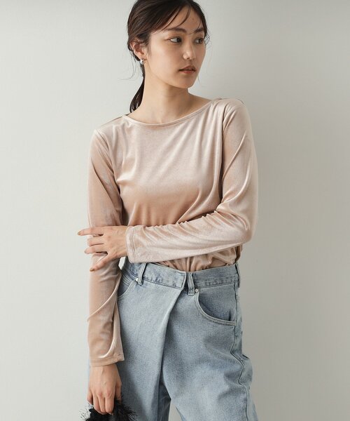 OPAQUE.CLIP（オペークドットクリップ）の「◆《CanCam掲載》ベロアトップス【洗濯機洗い可】（Tシャツ/カットソー・レディース・サンドベージュ/ネイビー/ブラック系・38/40/42）」の4枚目の写真