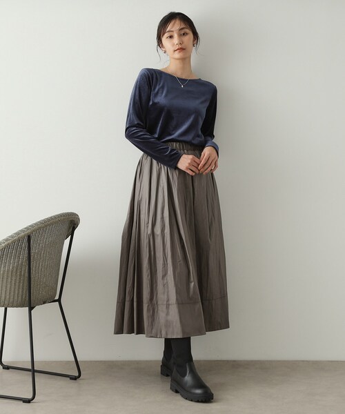 OPAQUE.CLIP（オペークドットクリップ）の「◆《CanCam掲載》ベロアトップス【洗濯機洗い可】（Tシャツ/カットソー・レディース・サンドベージュ/ネイビー/ブラック系・38/40/42）」の10枚目の写真