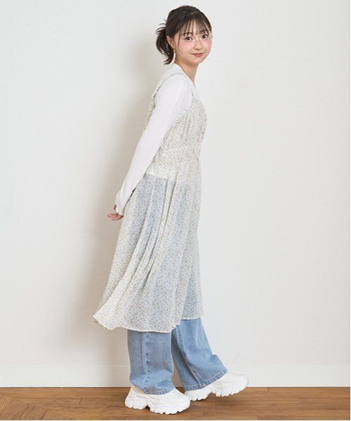 LOVETOXIC（ラブトキシック）の「花柄キャミワンピース（シャツワンピース・キッズ・アイボリー/ブラック・S/M/L）」の4枚目の写真