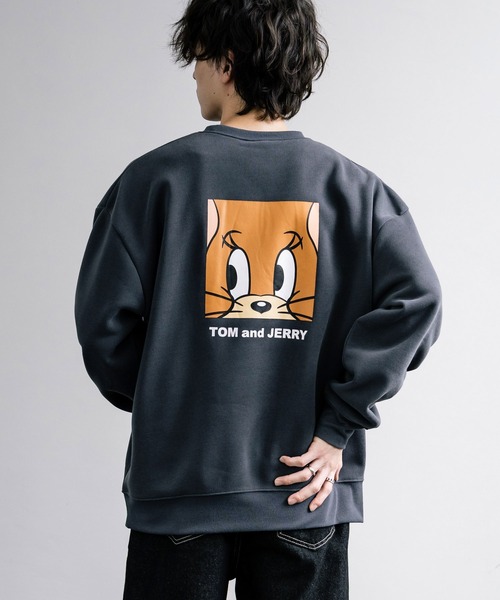 Tom＆Jerry（トムアンドジェリー）の「新色追加 TOM＆JERRY トムとジェリー オーバーサイズ裏起毛トレーナー（スウェット・メンズ・グリーン/ベージュ系/グリーン系/グレー系1/オートミール/ベージュ/チャコール/ネイビー/ブラック系/ブラック/グレイッシュベージュ/杢グレー/チャコールグレー/グレー/グレー系/ベージュ系1/ダークアッシュ/ネイビー系/グリーン系1/サンドグレー/ブラック系1/ベージュ系2/グレー系3/グレー系2・M/L/XL）」の13枚目の写真
