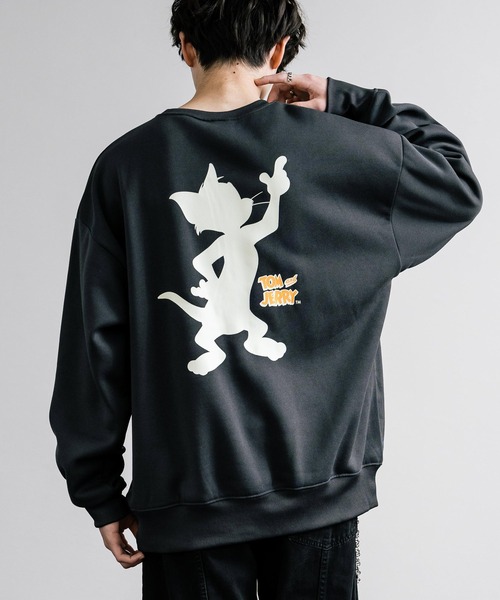 Tom＆Jerry（トムアンドジェリー）の「新色追加 TOM＆JERRY トムとジェリー オーバーサイズ裏起毛トレーナー（スウェット・メンズ・グリーン/ベージュ系/グリーン系/グレー系1/オートミール/ベージュ/チャコール/ネイビー/ブラック系/ブラック/グレイッシュベージュ/杢グレー/チャコールグレー/グレー/グレー系/ベージュ系1/ダークアッシュ/ネイビー系/グリーン系1/サンドグレー/ブラック系1/ベージュ系2/グレー系3/グレー系2・M/L/XL）」の5枚目の写真