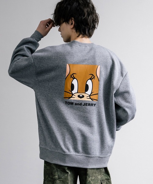 Tom＆Jerry（トムアンドジェリー）の「新色追加 TOM＆JERRY トムとジェリー オーバーサイズ裏起毛トレーナー（スウェット・メンズ・グリーン/ベージュ系/グリーン系/グレー系1/オートミール/ベージュ/チャコール/ネイビー/ブラック系/ブラック/グレイッシュベージュ/杢グレー/チャコールグレー/グレー/グレー系/ベージュ系1/ダークアッシュ/ネイビー系/グリーン系1/サンドグレー/ブラック系1/ベージュ系2/グレー系3/グレー系2・M/L/XL）」の7枚目の写真