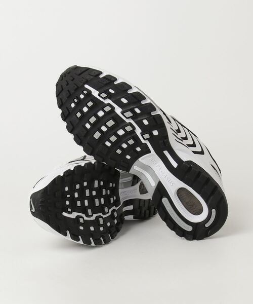 NIKE(ナイキ)の「AIR PEG 2K5(スニーカー・メンズ・ホワイト・26.5cm/27.0cm/27.5cm/28.0cm/26.0cm/29.0cm)」の3枚目の写真