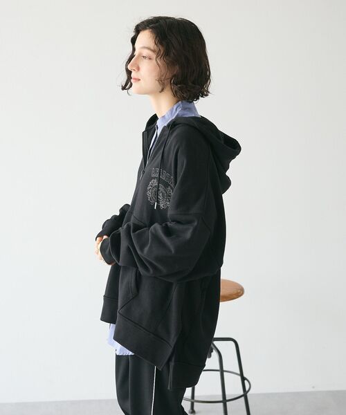 CRAFT STANDARD BOUTIQUE(クラフトスタンダードブティック)の「BIGハーフジップワンポイント刺繍ロゴパーカー(パーカー・レディース・ホワイト系その他/マスタード/ブラック/カーキ・FREE)」の7枚目の写真