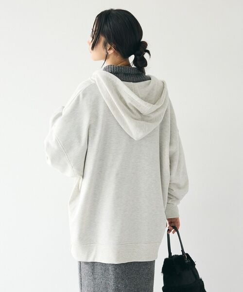 CRAFT STANDARD BOUTIQUE(クラフトスタンダードブティック)の「BIGハーフジップワンポイント刺繍ロゴパーカー(パーカー・レディース・ホワイト系その他/マスタード/ブラック/カーキ・FREE)」の17枚目の写真