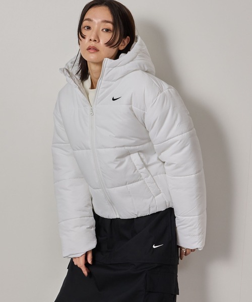 NIKE（ナイキ）の「【NIKE】クラシック パファー Therma-FIT ルーズ フーデッド ウィメンズ ジャケット（ダウンジャケット/コート・レディース・ホワイト/ブラック・M/L）」の21枚目の写真
