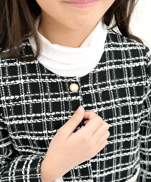 Bee des Bee(ビーデスビー)の「【セットアップ可能】ツイードノーカラージャケット(ノーカラージャケット・キッズ・ピンク/ブラック/ホワイト・130cm/120cm/110cm/100cm/150cm/140cm)」の12枚目の写真