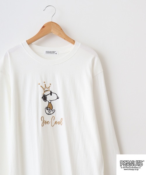 PEANUTS(ピーナッツ)の「PEANUTS ゴールド刺繍Tシャツ(Tシャツ/カットソー・メンズ・オレンジ系/ネイビー/チャコール/ホワイト系/カーキ/オフホワイト・M/L/LL)」の3枚目の写真
