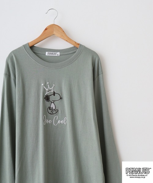 PEANUTS(ピーナッツ)の「PEANUTS ゴールド刺繍Tシャツ(Tシャツ/カットソー・メンズ・オレンジ系/ネイビー/チャコール/ホワイト系/カーキ/オフホワイト・M/L/LL)」の5枚目の写真