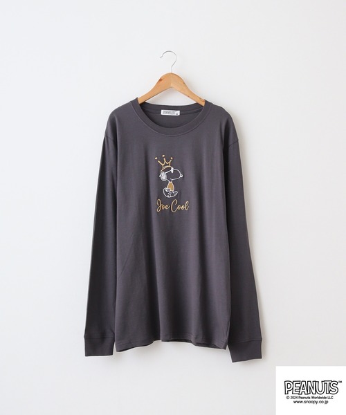 PEANUTS(ピーナッツ)の「PEANUTS ゴールド刺繍Tシャツ(Tシャツ/カットソー・メンズ・オレンジ系/ネイビー/チャコール/ホワイト系/カーキ/オフホワイト・M/L/LL)」の8枚目の写真
