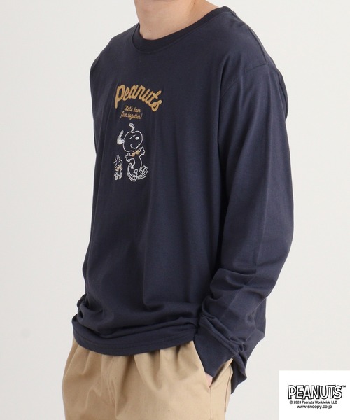 PEANUTS(ピーナッツ)の「PEANUTS ゴールド刺繍Tシャツ(Tシャツ/カットソー・メンズ・オレンジ系/ネイビー/チャコール/ホワイト系/カーキ/オフホワイト・M/L/LL)」の22枚目の写真