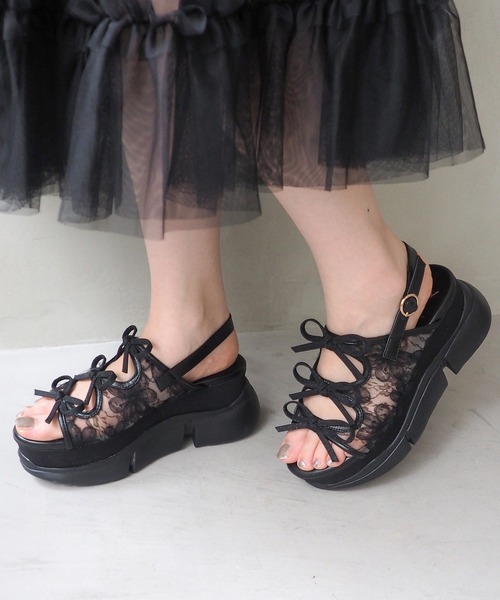 byあしながおじさん（バイアシナガオジサン）の「厚底グリッターリボンサンダル　8990007（サンダル・レディース・ピンク/ブラック/アイボリー/シルバー/ライトブルー/ピンクベージュ/ブラック系その他/オフホワイト・S/M/L/LL）」の16枚目の写真