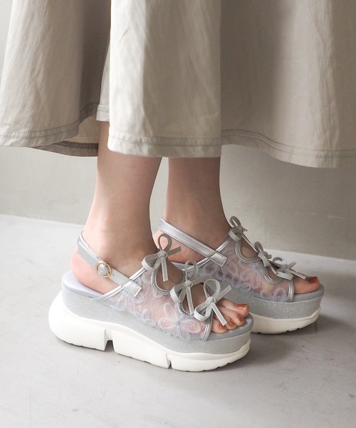 byあしながおじさん（バイアシナガオジサン）の「厚底グリッターリボンサンダル　8990007（サンダル・レディース・ピンク/ブラック/アイボリー/シルバー/ライトブルー/ピンクベージュ/ブラック系その他/オフホワイト・S/M/L/LL）」の21枚目の写真