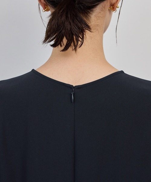 ROPE'（ロペ）の「トリアセダブルクロスペプラムブラウス/イージーケア（シャツ/ブラウス・レディース・ベージュ/ネイビー・36/38）」の14枚目の写真