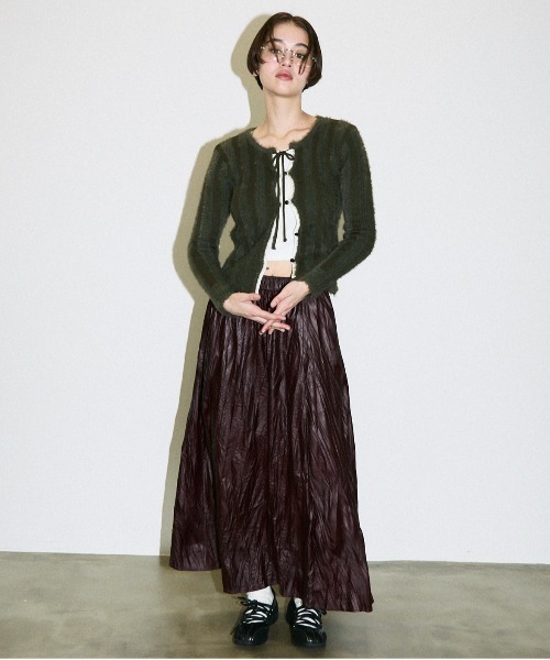 Clum(クルム)の「synthetic leather washer flare skirt / 合成皮革ワッシャーフレアスカート(スカート・レディース・ブラック/ダークブラウン/ワインレッド・FREE)」の3枚目の写真