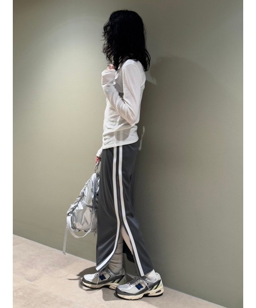 emmi(エミ)の「2wayスラブ天竺トップス(Tシャツ/カットソー・レディース・ブラック/ライム/ライトグレー/ホワイト・FREE)」の21枚目の写真