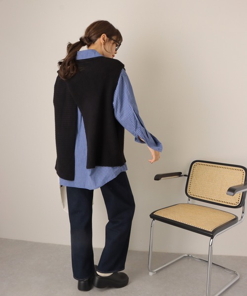 LAULEN（ローレン）の「slit design lib knit vest /スリット入りリブニット オーバーサイズ ベスト（ベスト・レディース・ベージュ/オートミール/ブラック・FREE）」の7枚目の写真