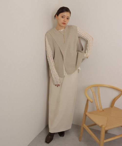 LAULEN（ローレン）の「slit design lib knit vest /スリット入りリブニット オーバーサイズ ベスト（ベスト・レディース・ベージュ/オートミール/ブラック・FREE）」の10枚目の写真