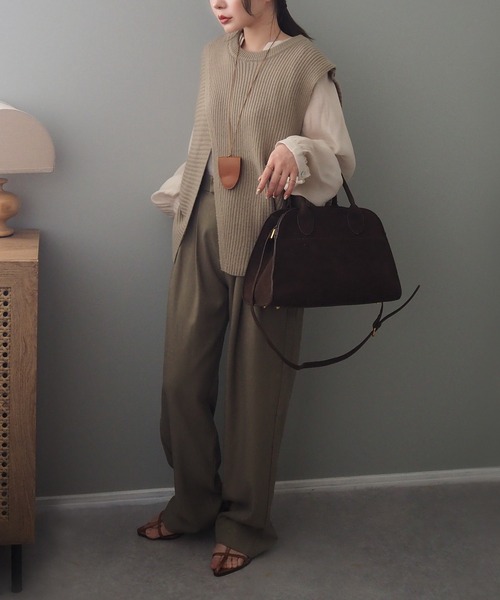 LAULEN（ローレン）の「slit design lib knit vest /スリット入りリブニット オーバーサイズ ベスト（ベスト・レディース・ベージュ/オートミール/ブラック・FREE）」の12枚目の写真