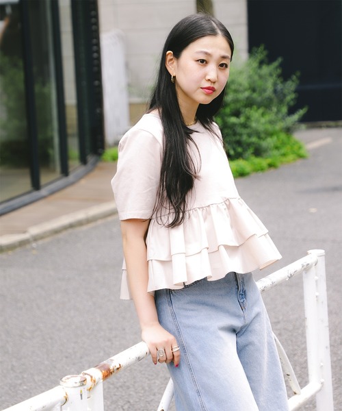 Ray BEAMS（レイビームス）の「ティアード キリカエ クルーネック Tシャツ（Tシャツ/カットソー・レディース・ホワイト/ブラック/ベージュ・ONE SIZE）」の3枚目の写真