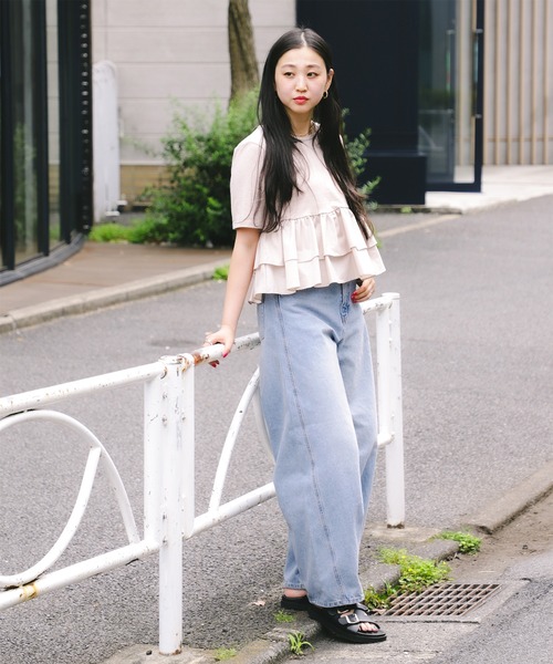 Ray BEAMS（レイビームス）の「ティアード キリカエ クルーネック Tシャツ（Tシャツ/カットソー・レディース・ホワイト/ブラック/ベージュ・ONE SIZE）」の7枚目の写真