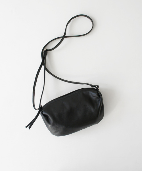 TIDEWAY（タイドウェイ）の「MASSU PLUMP SHOULDER（ショルダーバッグ・レディース・ブラック/グレー/カーキ/ブルー/レモンイエロー・FREE）」の7枚目の写真