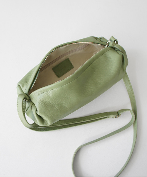 TIDEWAY（タイドウェイ）の「MASSU PLUMP SHOULDER（ショルダーバッグ・レディース・ブラック/グレー/カーキ/ブルー/レモンイエロー・FREE）」の10枚目の写真