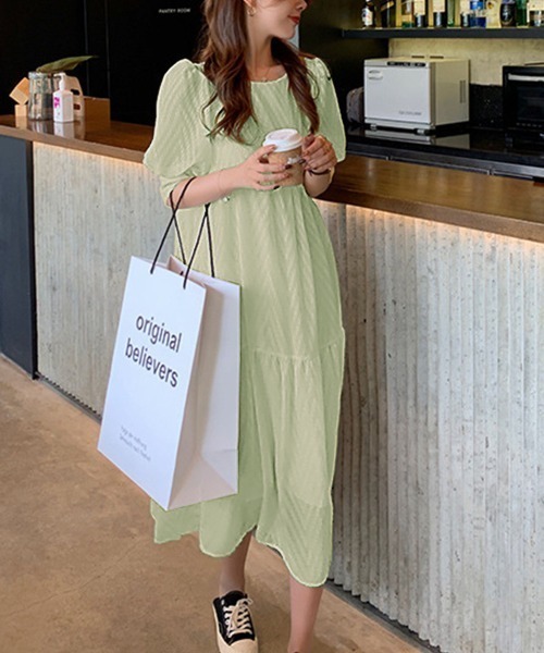 Kuroba(クロバ)の「シアーティアードロングワンピース(ワンピース・レディース・ブラック/オフホワイト/ブルー/ミント・M/L)」の21枚目の写真
