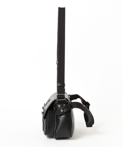 Hunting World(ハンティングワールド)の「HUNTING WORLD / レザー キャリーオール S(トートバッグ・メンズ・ブラック・ONE SIZE)」の11枚目の写真