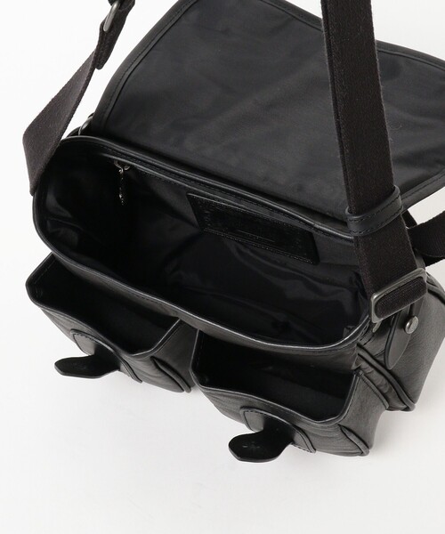 Hunting World(ハンティングワールド)の「HUNTING WORLD / レザー キャリーオール S(トートバッグ・メンズ・ブラック・ONE SIZE)」の17枚目の写真