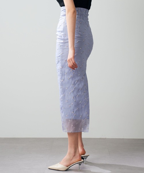 DEICY(デイシー)の「ミニスパンコールフラワータイトスカート(スカート・レディース・ホワイト/サックスブルー・1/0)」の9枚目の写真