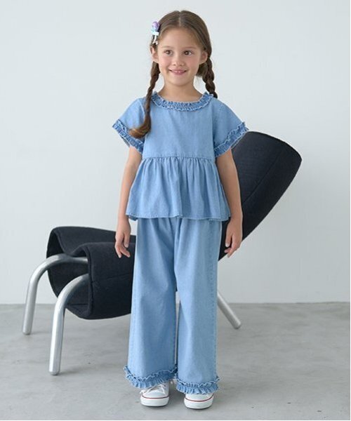 Lycee mine（リセマイン）の「【セットアップ】フリルブラウス&フリルワイドパンツ（セットアップ・キッズ・ブラック/サックスブルー/ライトグレー/カラフル/ブルー/ミント・120cm/140cm/130cm/150cm/110cm/100cm）」の4枚目の写真