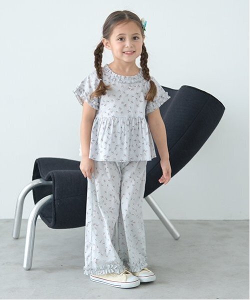 Lycee mine（リセマイン）の「【セットアップ】フリルブラウス&フリルワイドパンツ（セットアップ・キッズ・ブラック/サックスブルー/ライトグレー/カラフル/ブルー/ミント・120cm/140cm/130cm/150cm/110cm/100cm）」の16枚目の写真