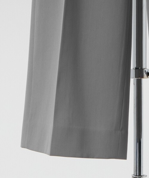 LOEFF（ロエフ）の「＜LOEFF＞ギャバジン  バギーパンツ（その他パンツ・レディース・ブラック/グレー・0/1/00）」の5枚目の写真