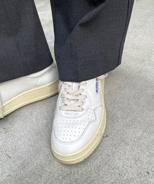 Spick & Span(スピックアンドスパン)の「≪一部店舗+WEB限定≫AUTRY / オートリー MEDALIST LOW WOM(スニーカー・レディース・ホワイト・38/37/36)」の5枚目の写真