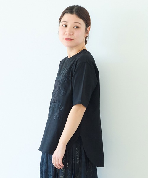 パッチワークレース 半袖シャツ  yuni ユニ　bulle de savon yuni（ユニ ）の「パッチワークレース 半袖シャツ 1701BL023241