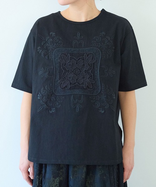 ブラミンク　コットン刺繍Tシャツ BLACK SALE 着るたびにリラックスするコットン刺繍Tシャツ（ブラック
