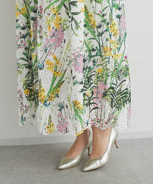 セール】【最強着映え】エンブロイダリーフラワープリント