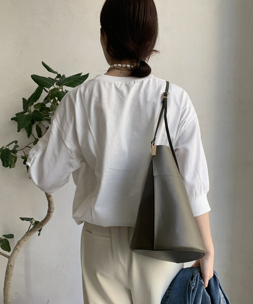 DouDou(ドゥドゥ)の「【WEB限定】MA1ポケット切替プルオーバー(Tシャツ/カットソー・レディース・ブラック/カーキ/オフホワイト・FREE)」の12枚目の写真