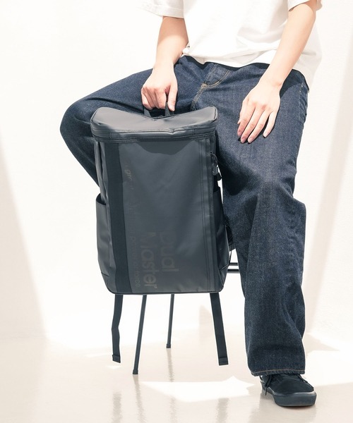 JEANS MATE(ジーンズメイト)の「【Dual Master/デュアルマスター】ターポリンスクエアバックパック(バックパック/リュック・メンズ・ブラック/シルバー・FREE)」の6枚目の写真