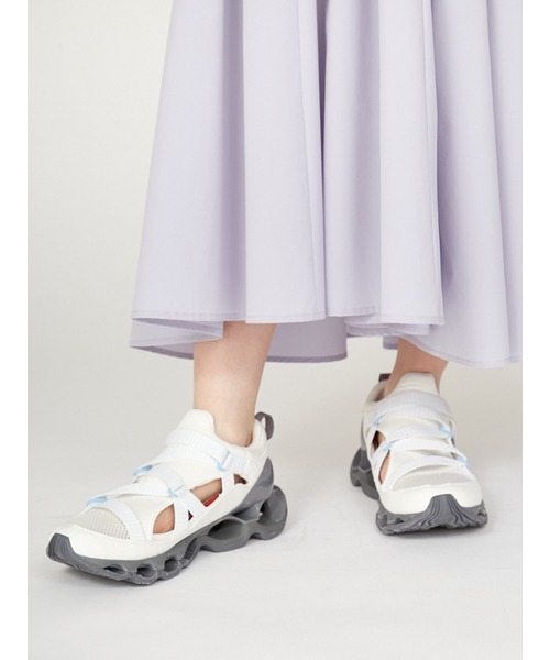 emmi(エミ)の「カットセットワンピース(ワンピース・レディース・ライトベージュ/ライトブルー/ブラック・0/1)」の19枚目の写真