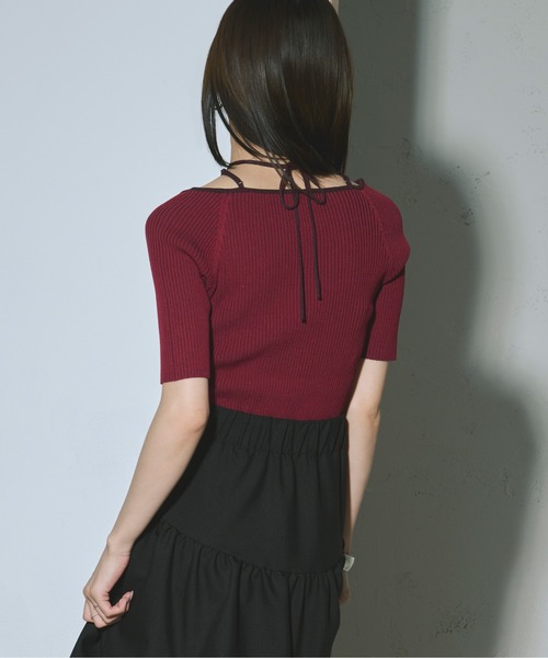 Ezick(エジック)の「2way design code neck イレリブ配色トップス(ニット/セーター・レディース・パープル/ネイビー/ブラック/サックスブルー/ブラウン/ボルドー・FREE)」の13枚目の写真