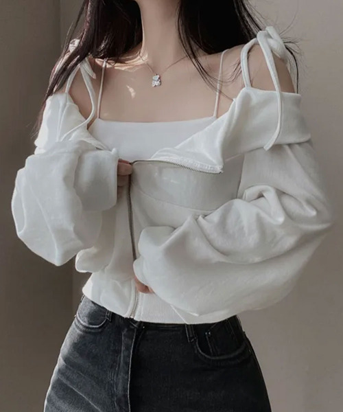 VIVID LADY(ビビッドレディー)の「肩紐付き ジップアップ オフショルダートレーナー(スウェット・レディース・アイボリー/ブラック/ライトブルー・FREE)」の9枚目の写真